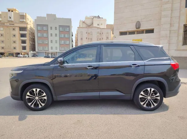 Car image 8