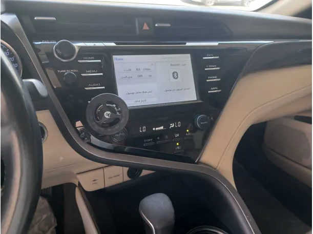 Car image 18