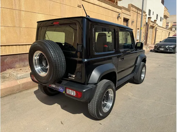 Car image 5