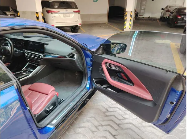 Car image 17