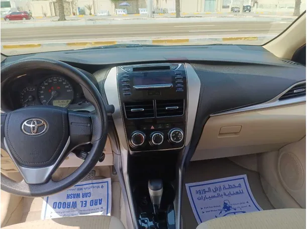 Car image 15