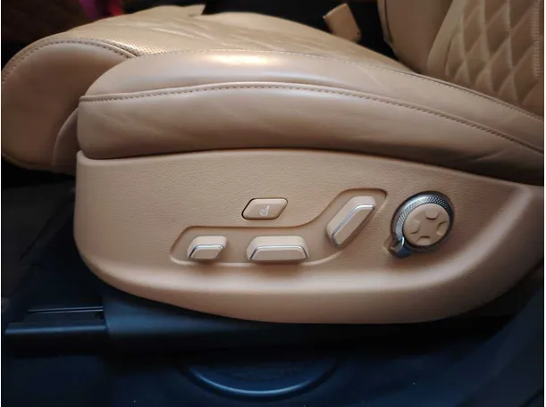 Car image 41