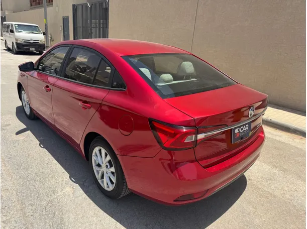 Car image 7