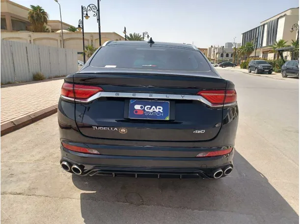 Car image 6