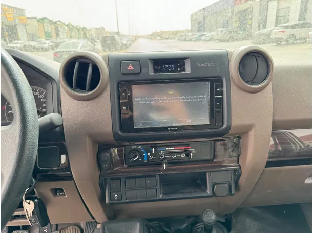 Car image 20