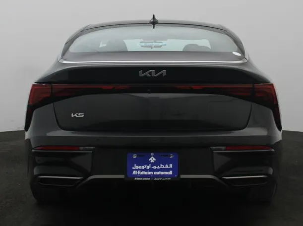 Car image 12