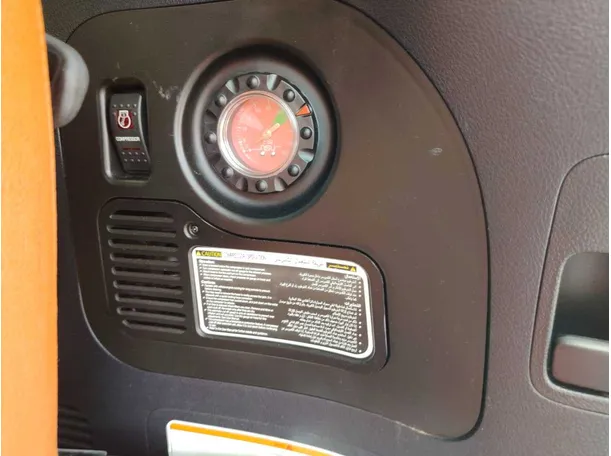 Car image 35