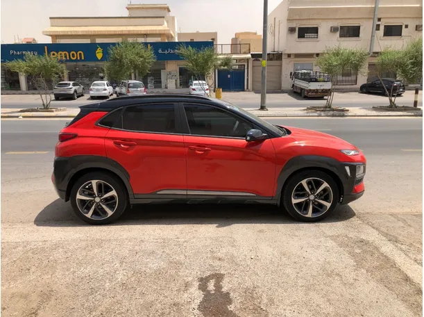 Car image 4
