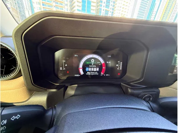 Car image 20
