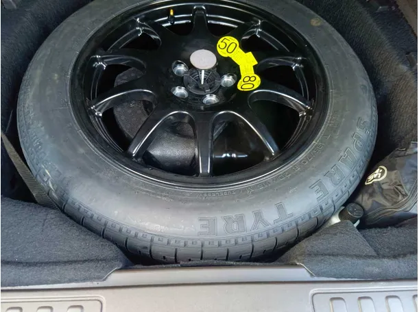 Car image 34