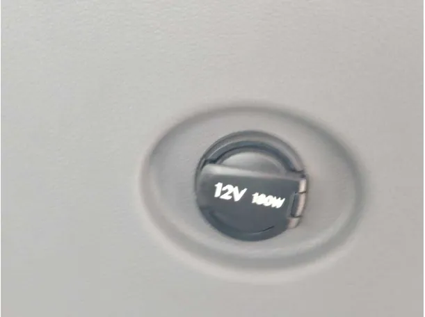 Car image 28