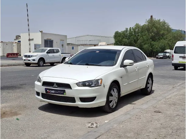 2015 ميتسوبيشي لانسر في أبوظبي