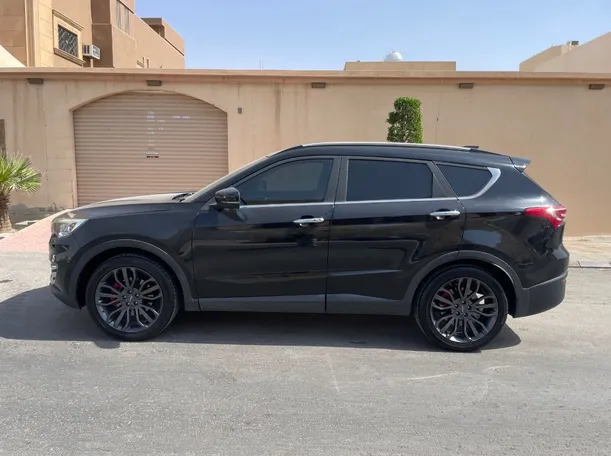 Car image 8
