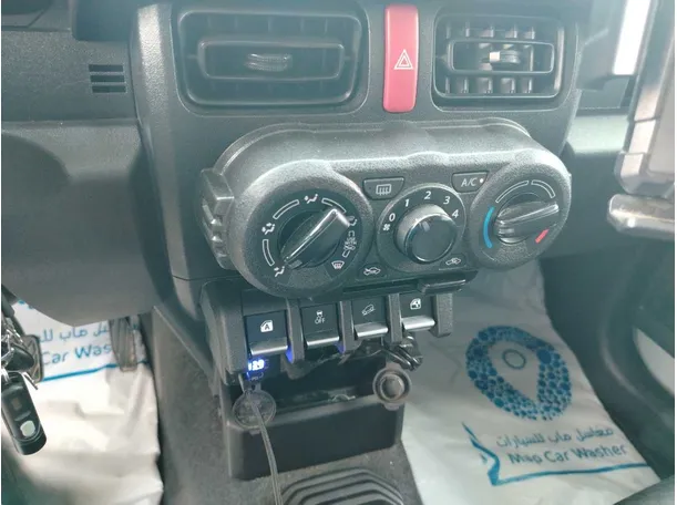 Car image 21