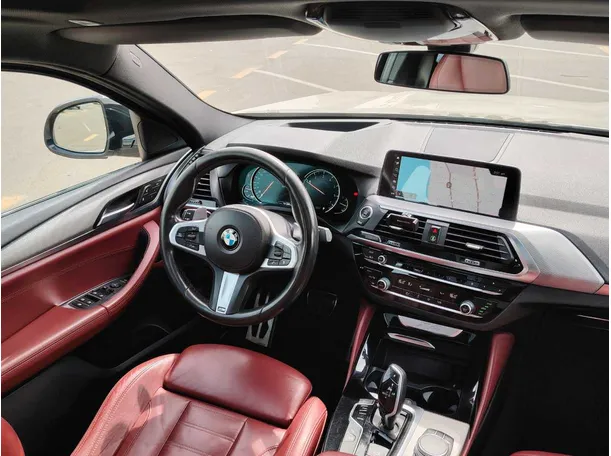 Car image 25
