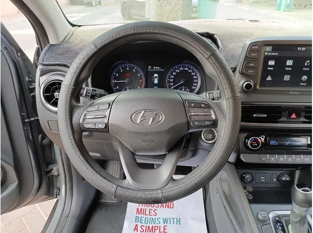 Car image 14