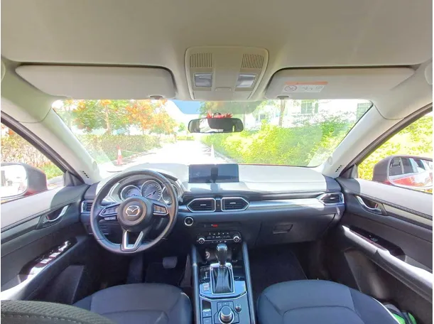 Car image 14