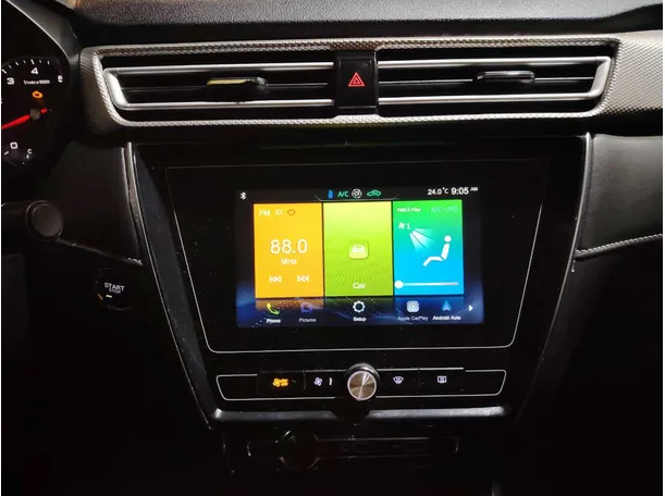 Car image 18