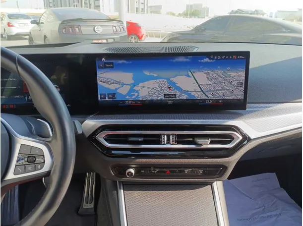 Car image 16