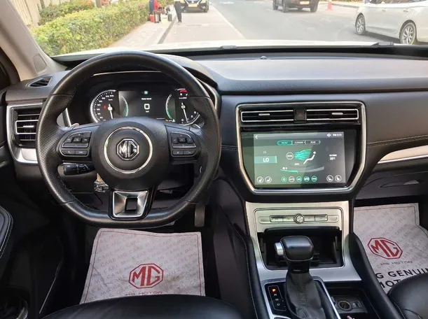 Car image 16