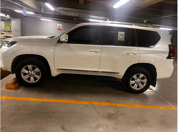 Car image 8