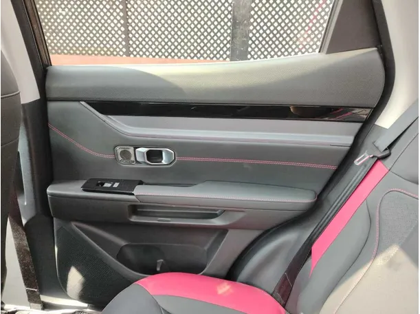 Car image 41