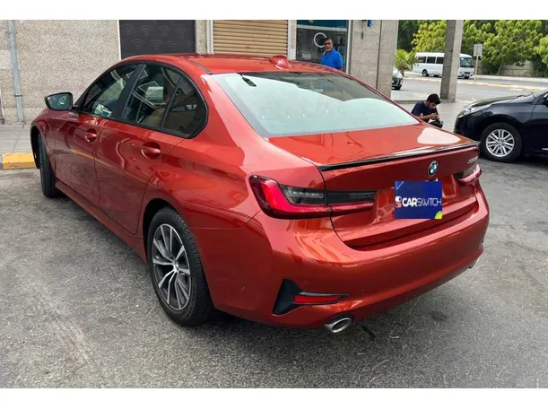 Car image 10