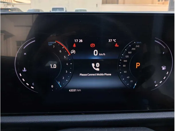 Car image 19