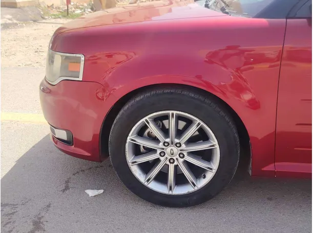 Car image 9