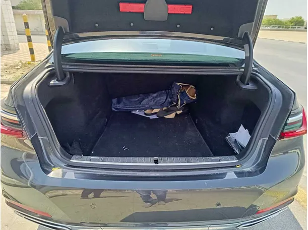 Car image 31