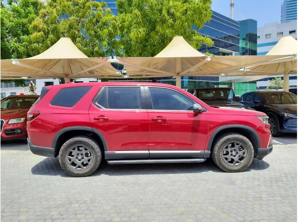 Car image 8