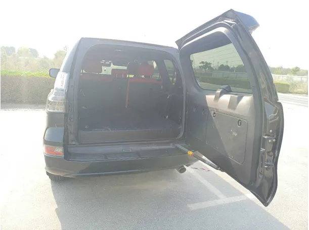 Car image 20
