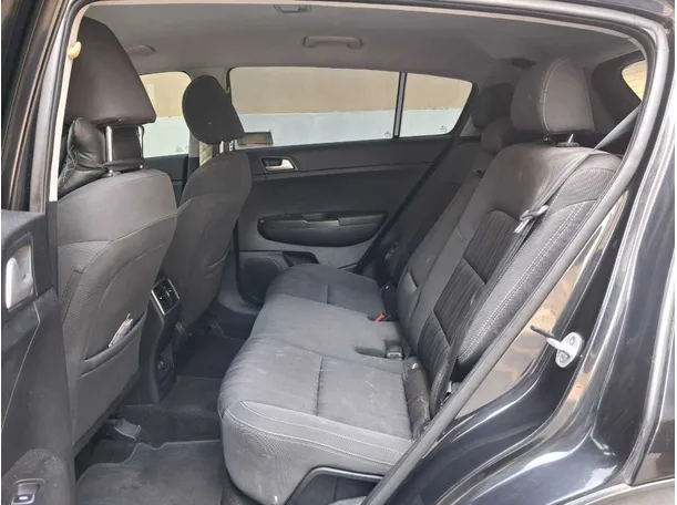 Car image 13
