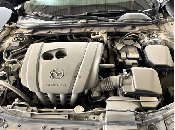 Car image 18