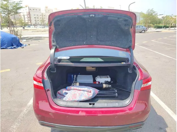 Car image 33
