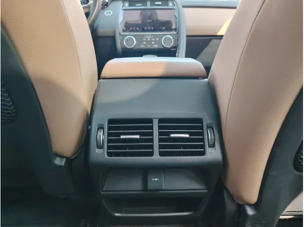 Car image 29