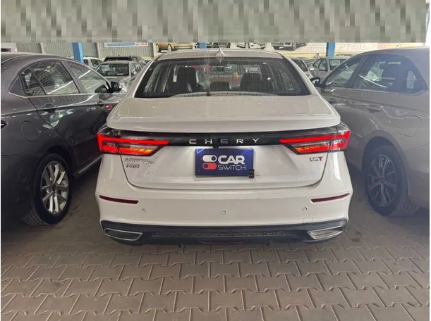 Car image 5