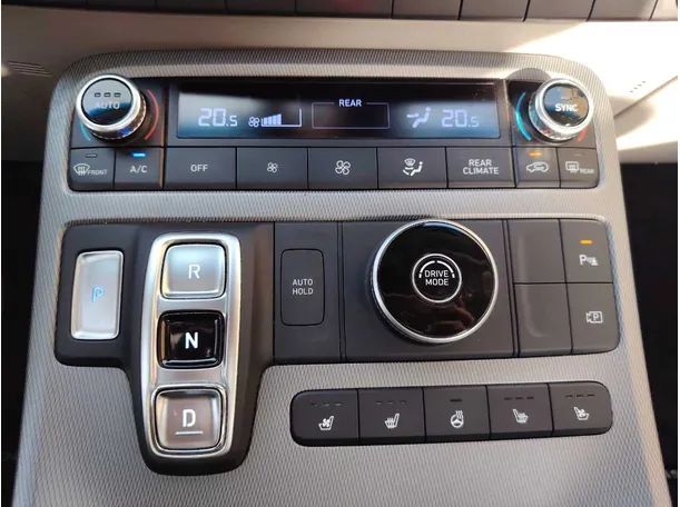 Car image 22