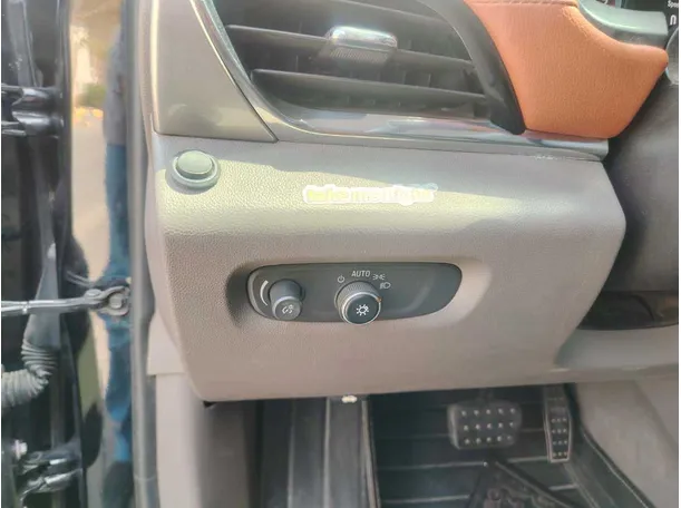 Car image 35
