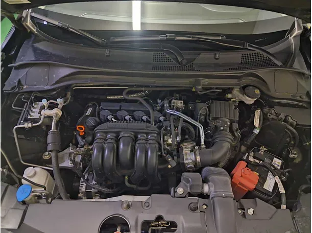 Car image 26