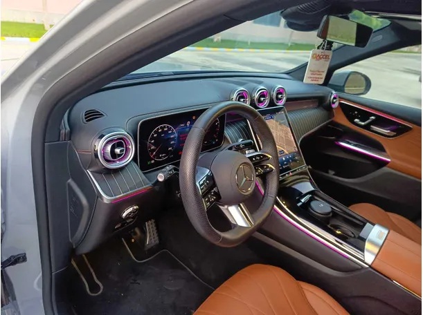 Car image 13