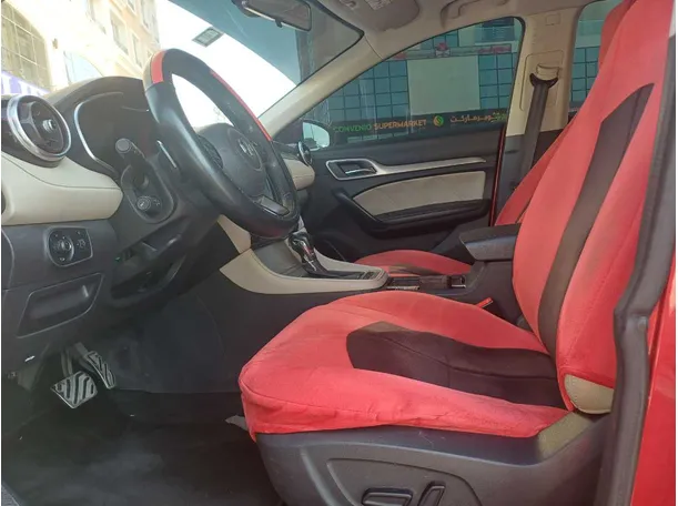 Car image 12