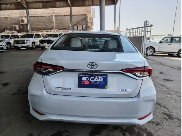 Car image 6