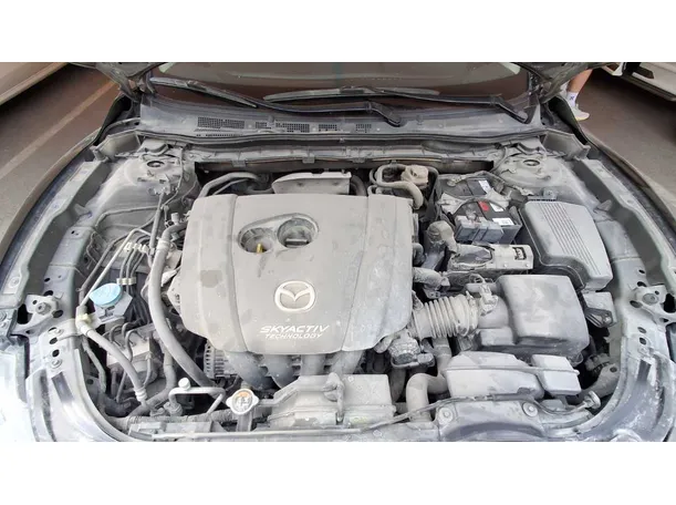Car image 14