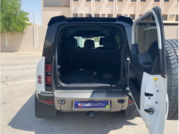 Car image 20