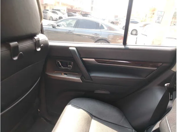 Car image 34