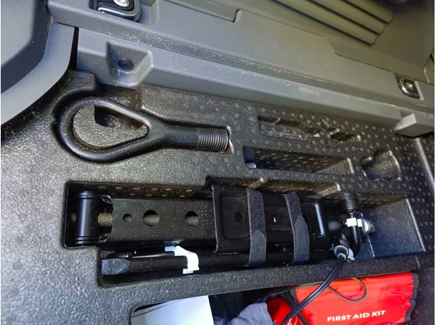Car image 35