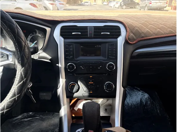 Car image 20