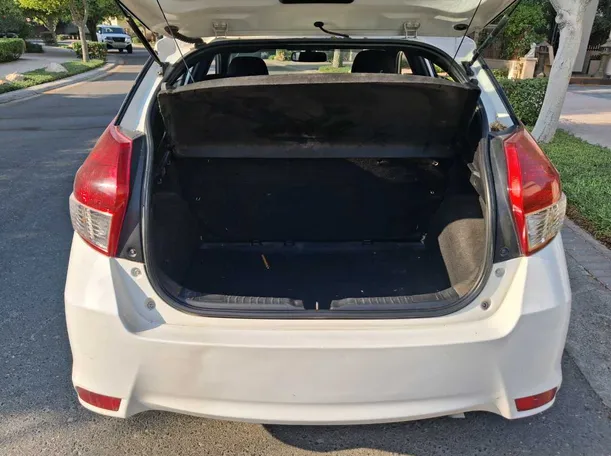 Car image 20