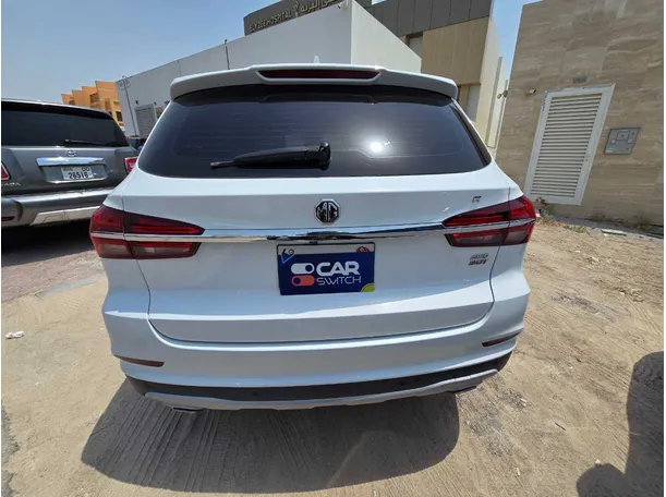 Car image 6